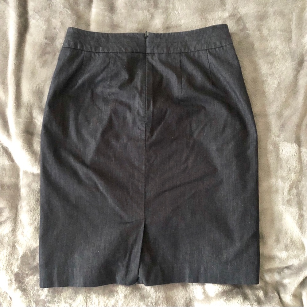 LOFT Denim Pocket Shift Skirt! - Picture 2 of 5